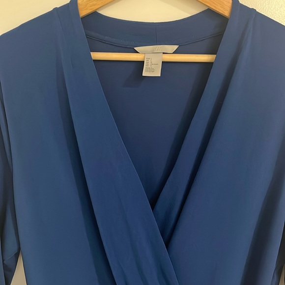 H&M matte jersey faux wrap dress - Picture 2 of 3